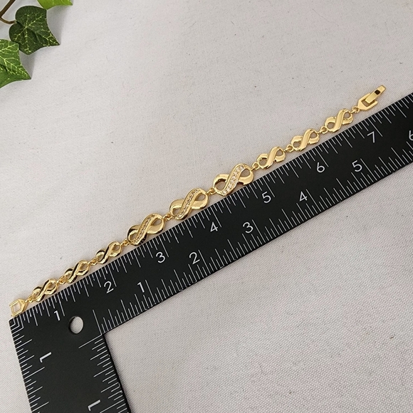 Gold Filled Infinity Symbol Design Link Bracelet - Picture 9 of 9